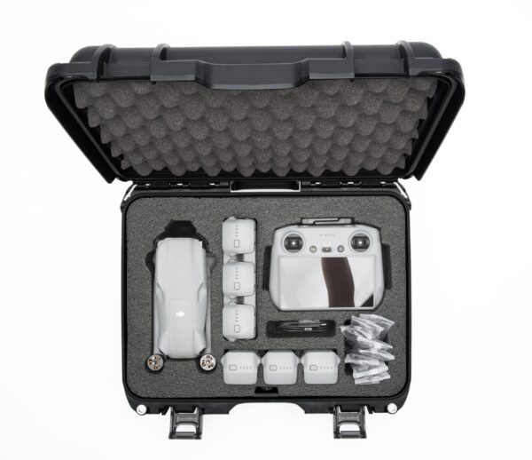 Nanuk 920 Waterproof Hard Case with Custom Foam Insert for DJI Air 3 Fly More Combo - Black